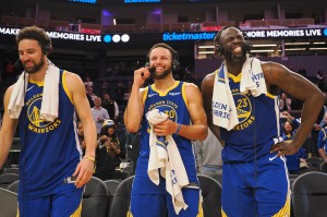 10年前的今天：勇士取得跨赛季主场54连胜 创造NBA历史纪录